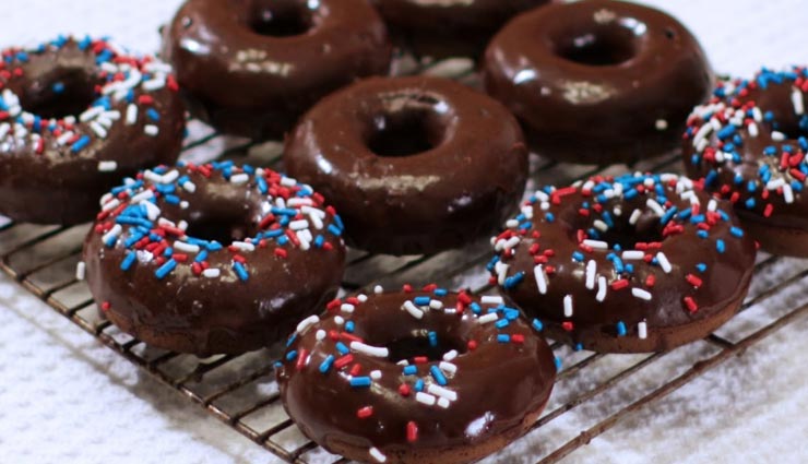 chocolate donuts recipe,recipe,recipe in hindi,special recipe ,चॉकलेट डोनट्स रेसिपी, रेसिपी, रेसिपी हिंदी में, स्पेशल रेसिपी 