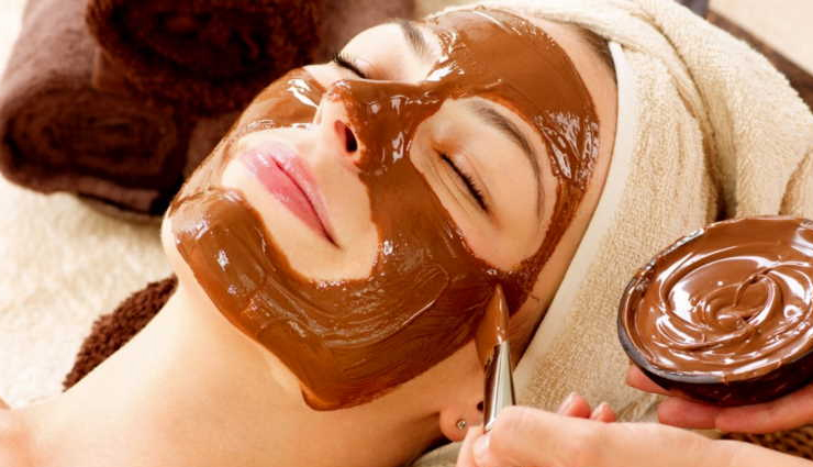 world chocolate day 2023,chocolate for skin,chocolate skincare,cocoa powder benefits,diy chocolate face mask,chocolate body scrub,chocolate lip balm,chocolate bath,chocolate massage bar,skincare rituals,natural beauty,glowing skin