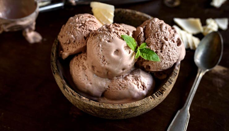 Summer Special : घर पर ही लें बाजार जैसी चॉकलेट आइसक्रीम का आनंद #Recipe