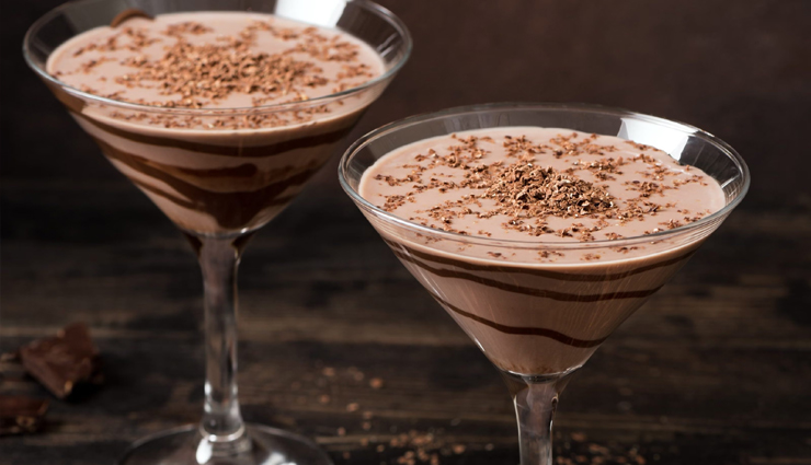 irresistible chocolate martini,chocolate martini recipe,decadent chocolate cocktail,best chocolate martini,homemade chocolate martini,chocolate lover cocktail,easy chocolate martini recipe,indulgent chocolate drink,how to make a chocolate martini,delicious chocolate cocktail