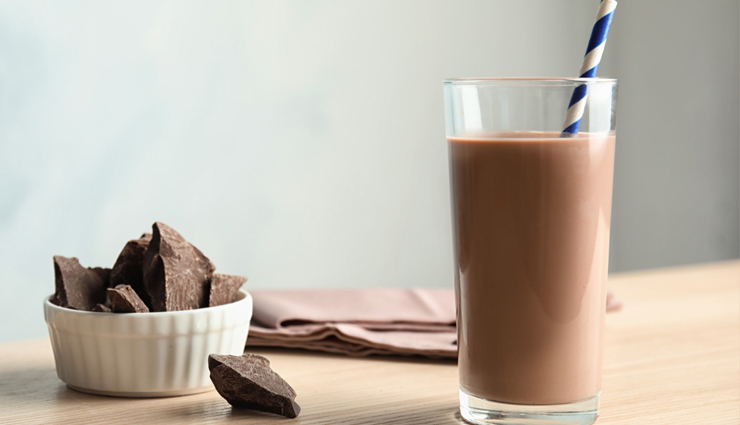 दूध पीने का अलग अंदाज सेहत के लिए हो सकता हैं फायदेमंद, जानें इसके 11 तरीके milk,types of milk,doodh,health benefit of milk,different type of milk,almond milk,chocolate milk,cardamom milk,kesar,Health,Health tips