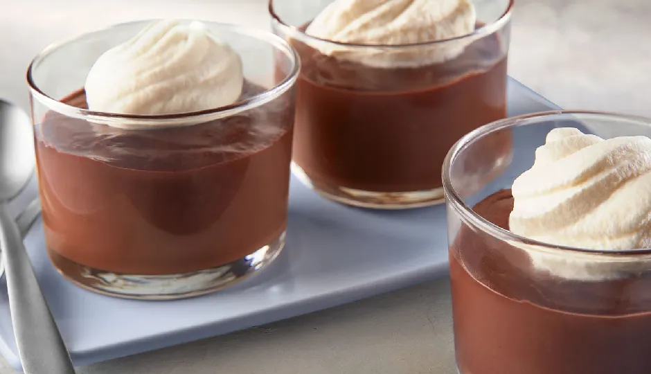 लेट नाइट क्रेविंग हो और कुछ मीठा चाहिए? झटपट बनाएं इंस्टेंट चॉकलेट पुडिंग #Recipe