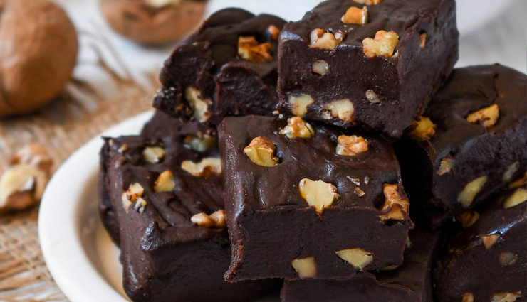 easy and quick to make chocolate walnut fudge,food,easy recipe