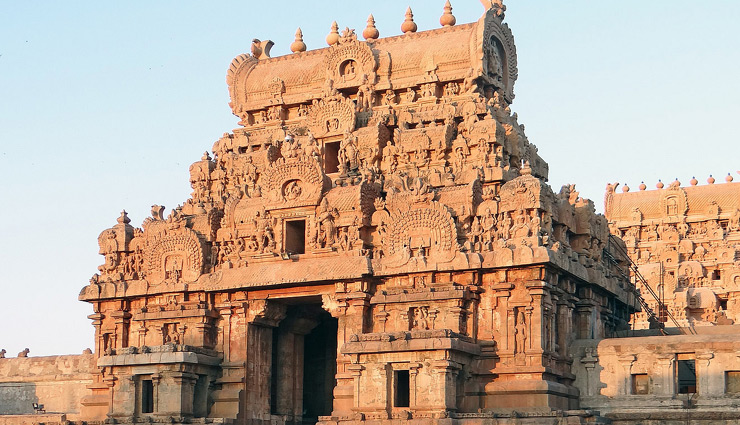 tamil nadu architecture,must-visit architecture in tamil nadu,famous temples in tamil nadu,tamil nadu historical architecture,pallava architecture,pandya architecture,chola temples,tamil nadu temple architecture,brihadeeswarar temple,mahabalipuram architecture,chidambaram temple architecture
