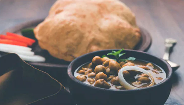 Recipe- Delhi Style Mouthwatering Chole Bhature
