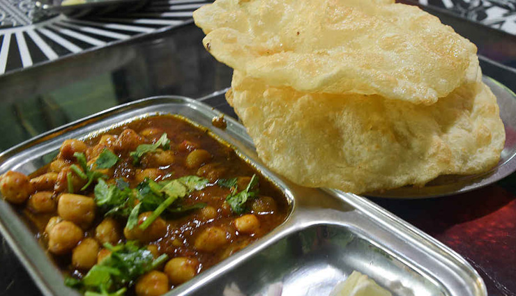 railway stations known for their food,tourism,holidays,travel guide