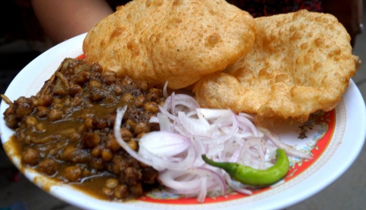 street food,famous street food,street food in india,travel,travel india,travel tips
