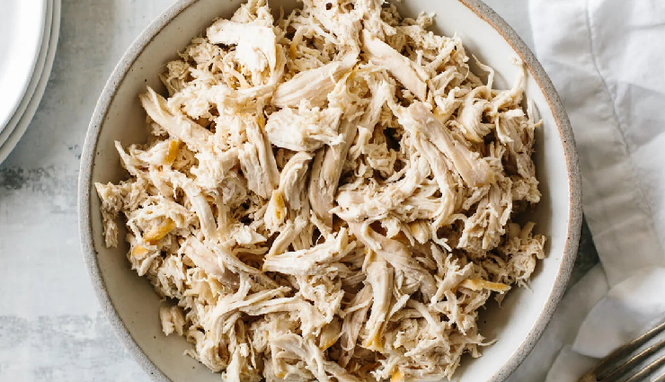 winter special chicken manchow soup,quick chicken manchow soup recipe,hearty chicken manchow soup preparation,easy winter chicken manchow soup,chicken manchow soup for cold days,homemade chicken manchow soup steps,quick and flavorful soup recipe,warm and comforting winter soup,chicken manchow soup with minimal prep time,delicious winter soup with chicken