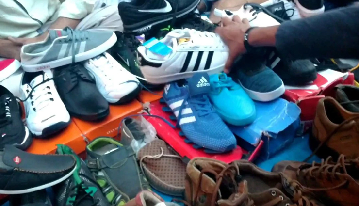 delhi shoe markets,affordable shoe shopping,trendy footwear in delhi,best shoe stores in delhi,budget-friendly shoe options,famous shoe markets in delhi,delhi shoe bazaars,fashionable shoes in delhi,cheap shoe shopping in delhi,top shoe destinations in delhi