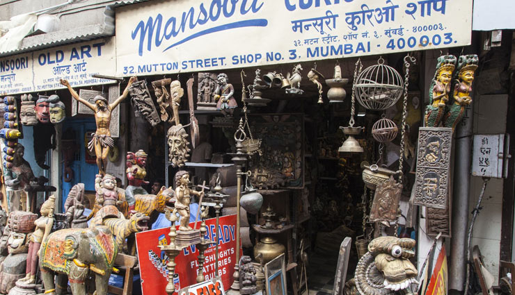 कोडियों के दामों में मिलते हैं भारत के इन चोर बाजारों में ब्रांडेड सामान