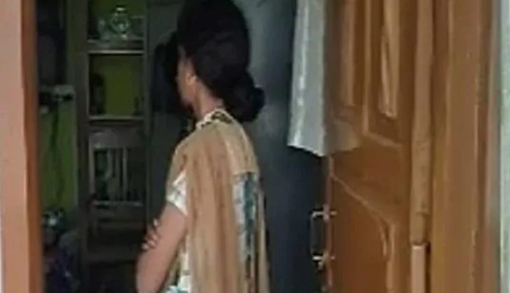 weird news in hindi,patna,thieves,robbery,crime,lipstick,bhabhi ji