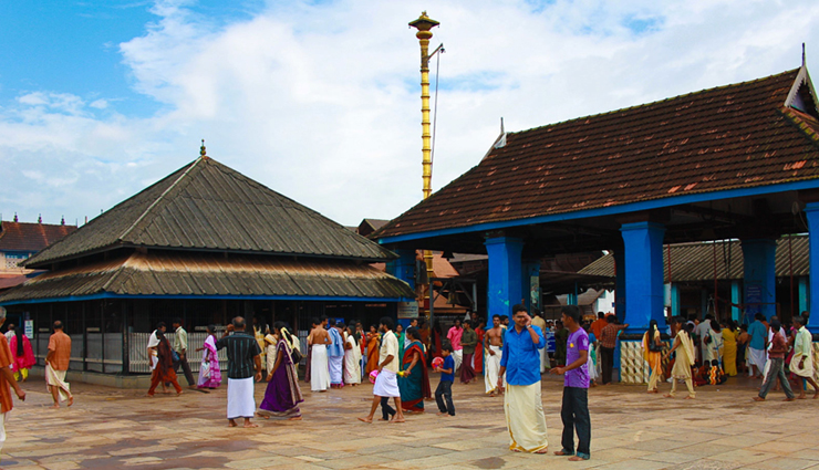 famous temples to visit in kerala,must-see temples in kerala,kerala renowned temples you should not miss,top temples to explore in god own country,kerala iconic temple destinations to visit,essential temples to experience in kerala,discovering the must-visit temples of kerala,kerala most revered temples for tourists,exploring kerala famous temple sites,temple hopping in kerala: must-visit destinations