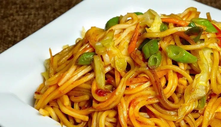 eating chaumini,lungs,3 year olds child,broke,yamunanagar haryana,weird story