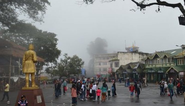 tourist attractions in darjeeling,places to visit in darjeeling,darjeeling sightseeing spots,famous landmarks in darjeeling,top tourist destinations in darjeeling,cultural heritage sites in darjeeling,darjeeling himalayan railway,tea gardens in darjeeling,darjeeling mall road,tiger hill sunrise view