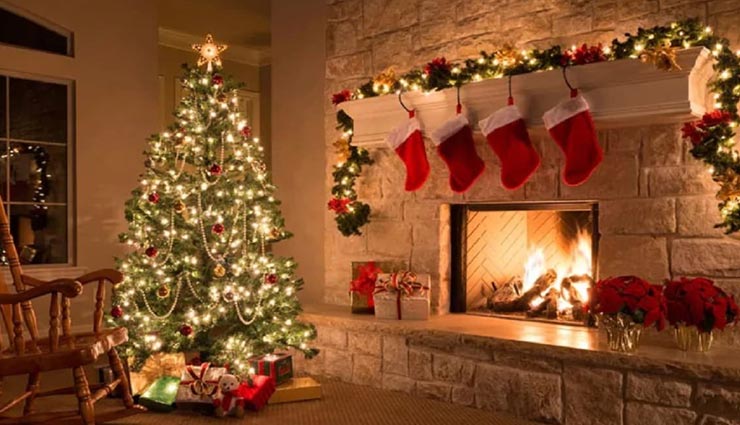 Vastu Tips: आपके घर की खुशियों से जुड़ा है क्रिसमस-ट्री, सही जगह का चुनाव लाता है सुख-समृद्धि