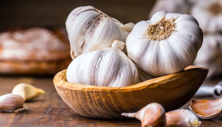 ginger,turmeric,onions,garlic,salmon,Olive Oil,chronic pain,foods to reduce chronic pain,Health tips,fitness tips