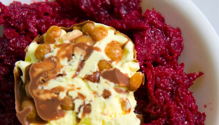 chukandar halwa with vanilla ice cream,chukandar halwa recipes,homemade chukandar halwa,home made vanilla ice cream,hunger struck,food,beet root halwa