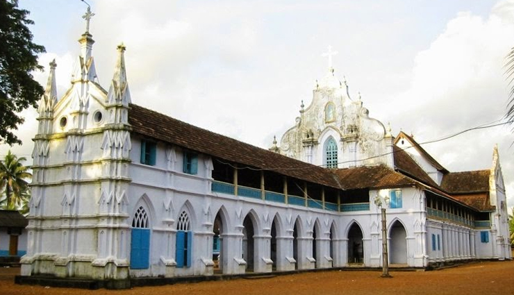 churches to visit in india,india,must visit churches,se cathedral church,goa,st georges syro,malabar catholic forane church,champakulam,basilica of our lady of good health,velankanni,roman catholic archdiocese,imphal,basilica of the holy rosary church,bandel,immaculate conception cathedral,pondicherry