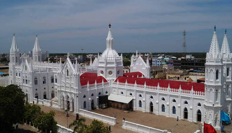 churches to visit in india,india,must visit churches,se cathedral church,goa,st georges syro,malabar catholic forane church,champakulam,basilica of our lady of good health,velankanni,roman catholic archdiocese,imphal,basilica of the holy rosary church,bandel,immaculate conception cathedral,pondicherry