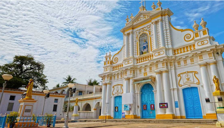churches to visit in india,india,must visit churches,se cathedral church,goa,st georges syro,malabar catholic forane church,champakulam,basilica of our lady of good health,velankanni,roman catholic archdiocese,imphal,basilica of the holy rosary church,bandel,immaculate conception cathedral,pondicherry