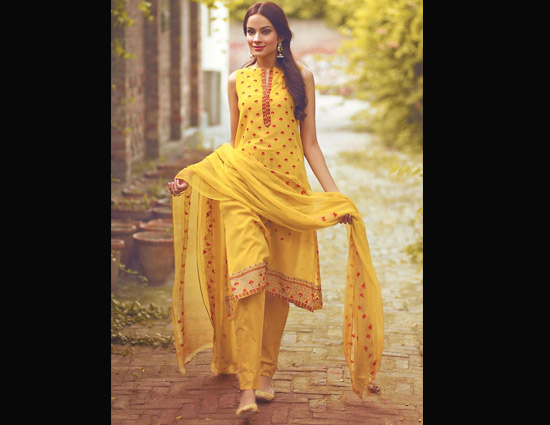 5 Tips To Wear Churidar Suits Like a Pro