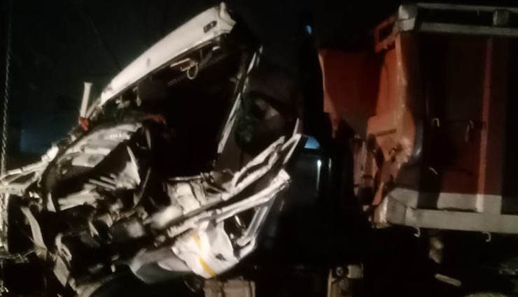 चूरू में भीषण सड़क हादसा, कार-ट्रेलर की भिड़ंत में 3 युवकों की मौत