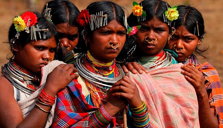 लड़की अपने सरनेम की वजह से नहीं कर पा रही थी नौकरी के लिए ऑनलाइन आवेदन, शब्द जान रह जाएंगे हैरान weird news,weird information,chutia tribe,assam