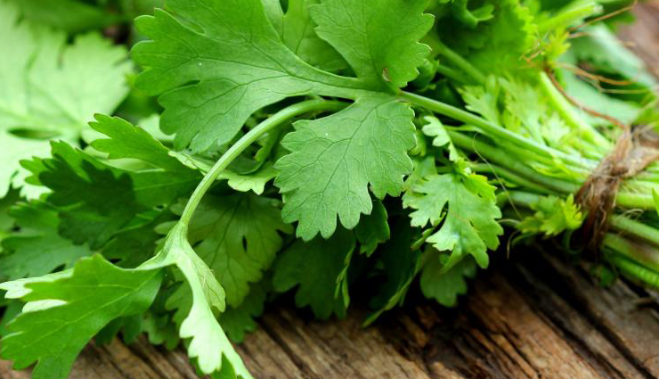 cooling spices,summer spices,refreshing spices,mint benefits,coriander cooling properties,fennel for digestion,cardamom in cuisine,cumin health benefits,cinnamon cooling effect,turmeric uses,saffron benefits,cilantro cooling properties,ginger in summer,spice for hot weather,beat the heat spices