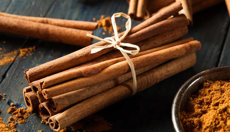 what are the benefits of honey,what honey can cure,when should i eat honey,is honey healthy for health,how much honey should i eat a day,what happens if i eat honey everyday,can i drink honey before bed,what happens when honey turns toxic,when honey becomes poison,sadhguru tips for health,Health,health news