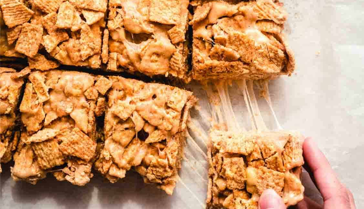 cinnamon toast crunch bars recipe,delicious treat for kids recipe,kids-friendly cinnamon toast crunch bars,easy recipe for cinnamon toast crunch bars,homemade cinnamon toast crunch bars for kids,quick and tasty kids treat recipe,irresistible cinnamon toast crunch bars recipe,crunchy and sweet kids snack recipe,kid-approved cinnamon toast crunch bars,yummy cereal bars recipe for kids