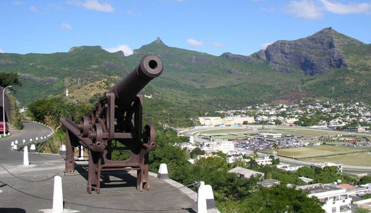 tourist spots in mauritius,honeymoon destination mauritius,places to visit in mauritius,foreign destination,holidays,travel guide,travel tips