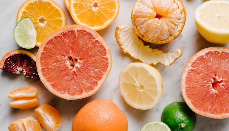 healthy hair,eggs,spinach and other leafy greens,citrus fruits,fatty fish and nuts,whole grains,carrots,avocado,blueberries,food for healthy hair,hair care tips,beauty tips