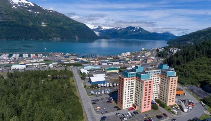 weird news,weird town,weird building,begich towers