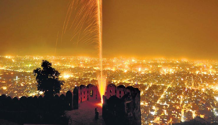 Diwali 2019: इन 4 जगहों की दिवाली देखने लायक, जिंदगी में एक बार तो जरूर जाए यहां