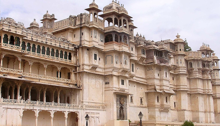 beautiful places in udaipur,top attractions in udaipur,udaipur sightseeing spots,best places to visit in udaipur,udaipur travel guide,scenic spots in udaipur,udaipur tourist destinations,must-see in udaipur,udaipur lakes and palaces,cultural sites in udaipur