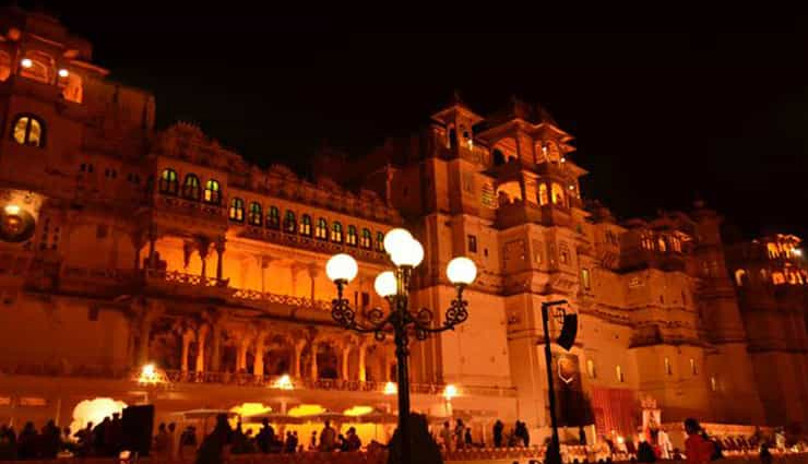 udaipur tourist attractions,best places to visit in udaipur,must-visit places in udaipur,city palace udaipur,kumbhalgarh fort history,lake pichola boat ride,udaipur solar observatory,top attractions in udaipur,things to do in udaipur,udaipur travel guide