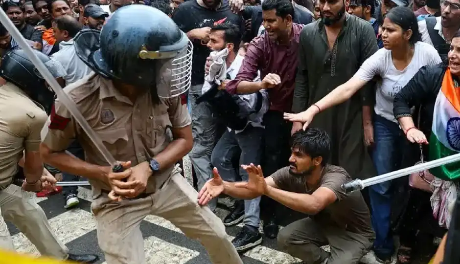 20 जुलाई का संसद मार्च था गैरकानूनी, हालात बिगड़े तो ही बरती सख्ती; सुप्रीम कोर्ट में दिल्ली पुलिस का जवाब