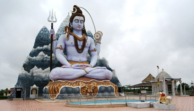 not clap inside temple,lord shiva temple rules,sawan,sawan shiv pooja,sawan pooja,sawan 2018