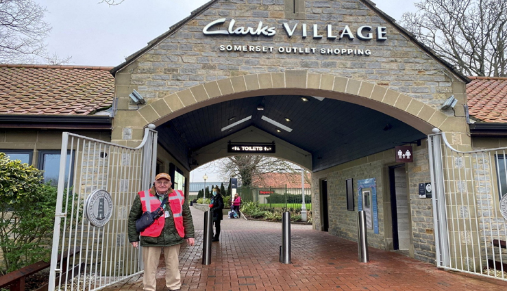 शख्स जिसने 70 साल की नौकरी में नहीं ली एक दिन भी छुट्टी!