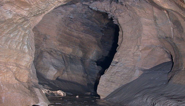 caves in new york,new york underground wonders,spelunking in new york,subterranean beauty of new york,new york remarkable caves,underground adventures in new york,hidden caves in the empire state,discovering new york geological treasures,exploring caves in upstate new york,caverns and caves in the state of new york