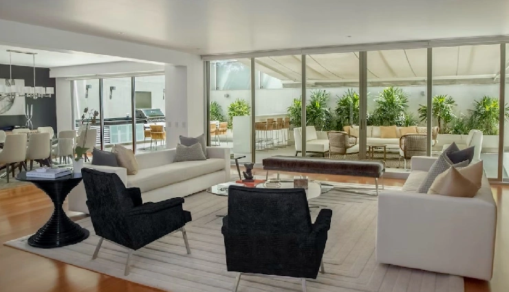 indoor air pollution,mold in home,effects of mold exposure,health risks of mold,airborne mold spores,mold and respiratory issues,mold in humid conditions,mold prevention tips,home ventilation and mold,causes of indoor mold,fungus in house,indoor air quality,mold on walls,home humidity problems