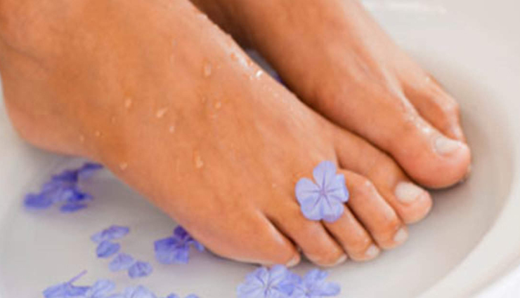pedicure at home,easy steps to do pedicure at home,step-by-step pedicure,pedicure tips,pedicure tips,beauty tips,beauty tips