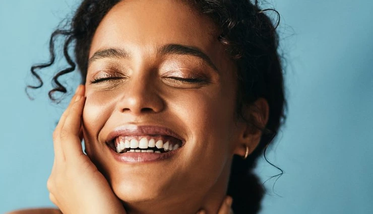 gentle cleansing,healthy skincare,mild cleanser,sensitive skin care,non-irritating cleanser,skin barrier protection,hydration maintenance,acne-prone skin care,skincare routine,remove impurities,natural oils,soft cleansing techniques,radiant skin