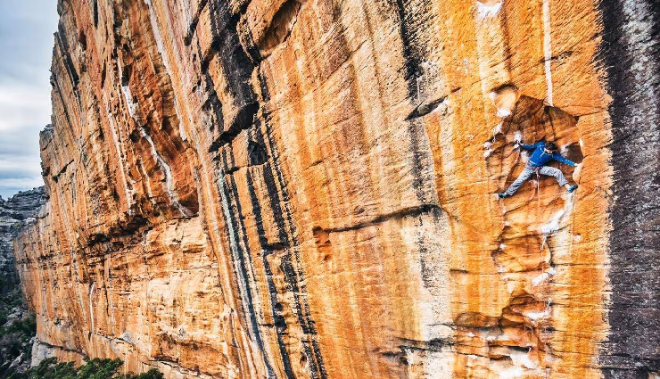 adventure activities in rishikesh,thrilling pursuits in rishikesh,outdoor adventures in the himalayas,rishikesh adventure sports,river rafting in rishikesh,camping in the wilderness of rishikesh,cliff jumping adventures,kayaking on the ganges river,bungee jumping in rishikesh,mountain biking trails in rishikesh