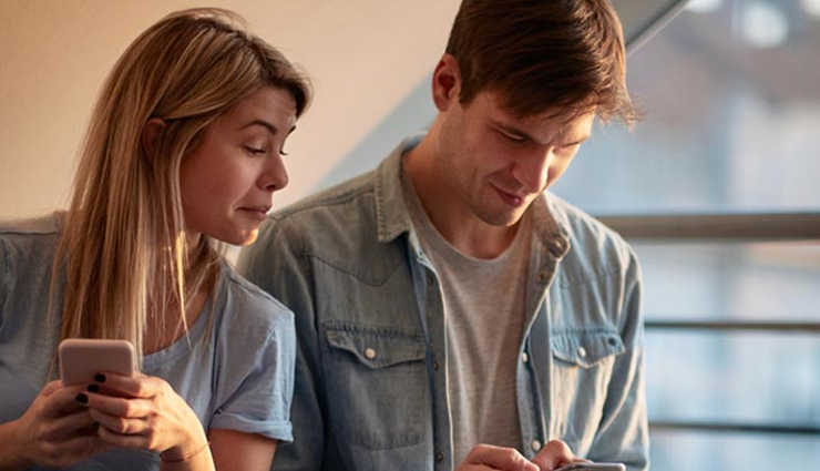 clingy girlfriend,deal with clingy girlfriend,girlfriend,love tips