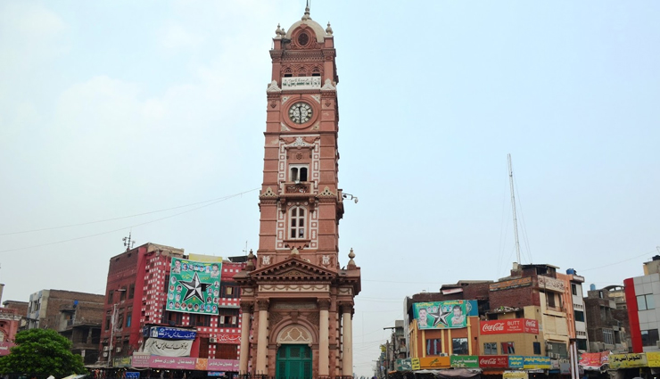 famous clock towers around the world,clock towers,spasskaya clock tower,russia,big ben,uk,mecca clock tower,saudi arabia,faisalabad clock tower,pakistan,clock tower,hong kong,rajabai clock tower,india