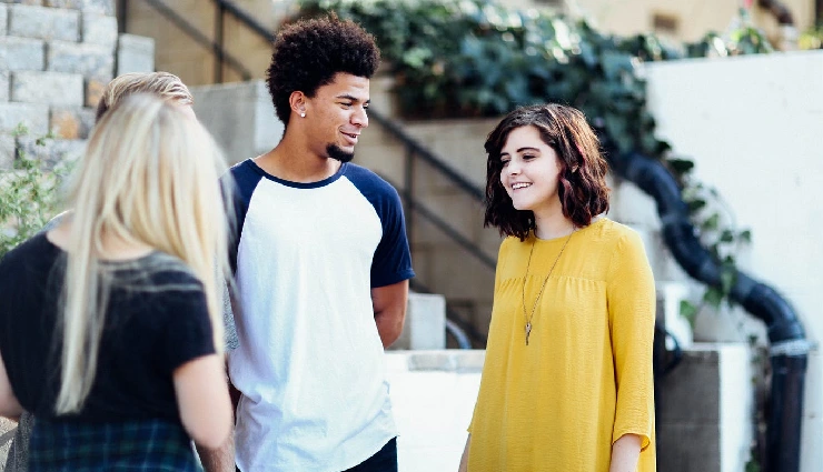 clingy guy,needy boyfriend,red flags,toxic relationships,relationship advice,dating warning signs,possessiveness,emotional clinginess,relationship problems