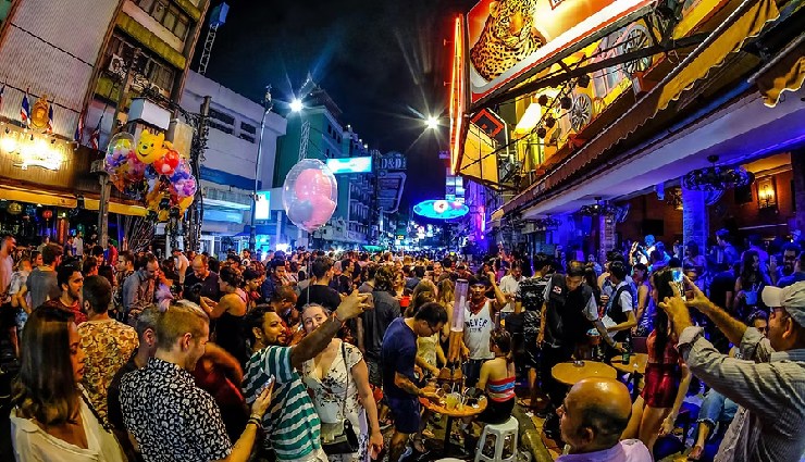 bangkok attractions,things to do in bangkok,best places to visit in bangkok,bangkok travel guide,floating markets bangkok,safari world bangkok,emerald buddha temple,khaosan road nightlife,siam paragon mall,bangkok tourism,lumpini park,sea life ocean world,madame tussauds bangkok,giant swing bangkok,wat suthat temple,bangkok sightseeing,bangkok shopping places,bangkok must-visit places