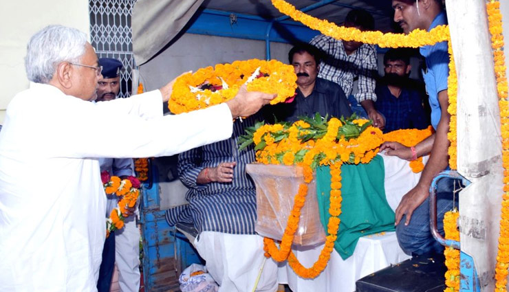 22 rifles fail to boom during gun salute to former Bihar CM Jagannath Mishra in Bihar