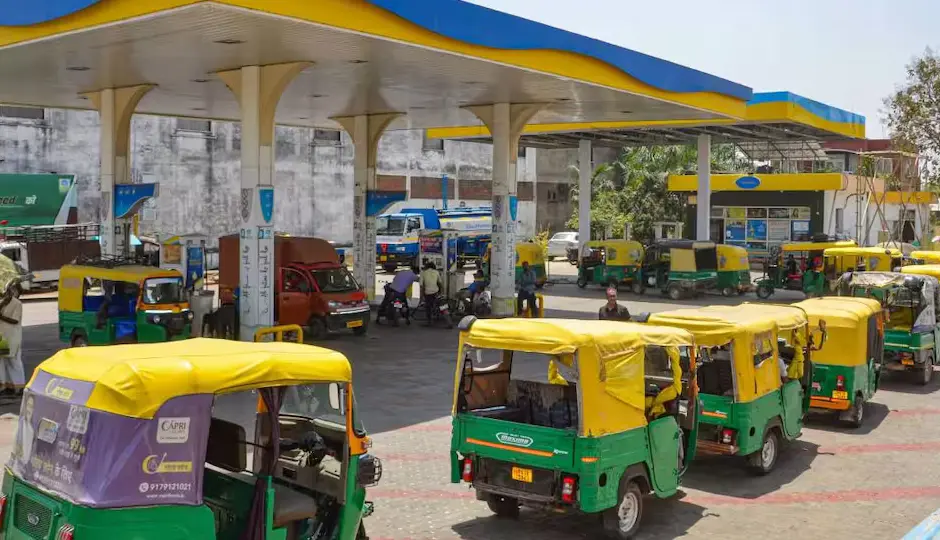 दो दिन के भीतर फिर महंगी हुई CNG, जानें दिल्ली-NCR में अब क्या होंगे नए रेट